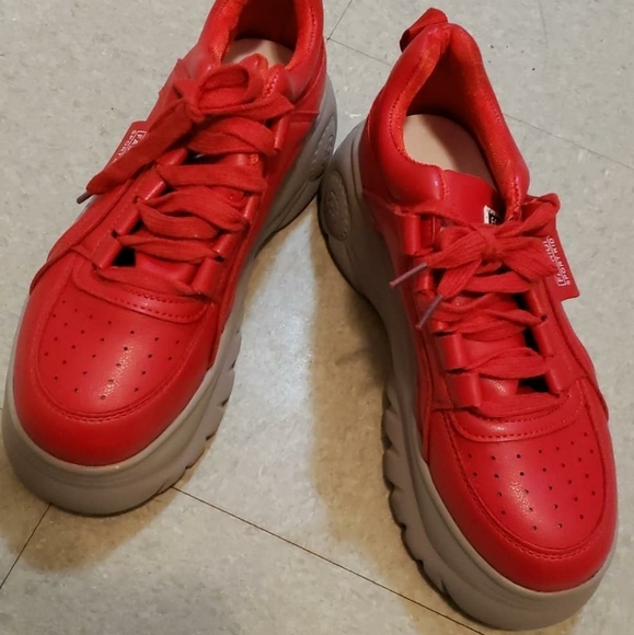 Shoes - Picture 2 of 2